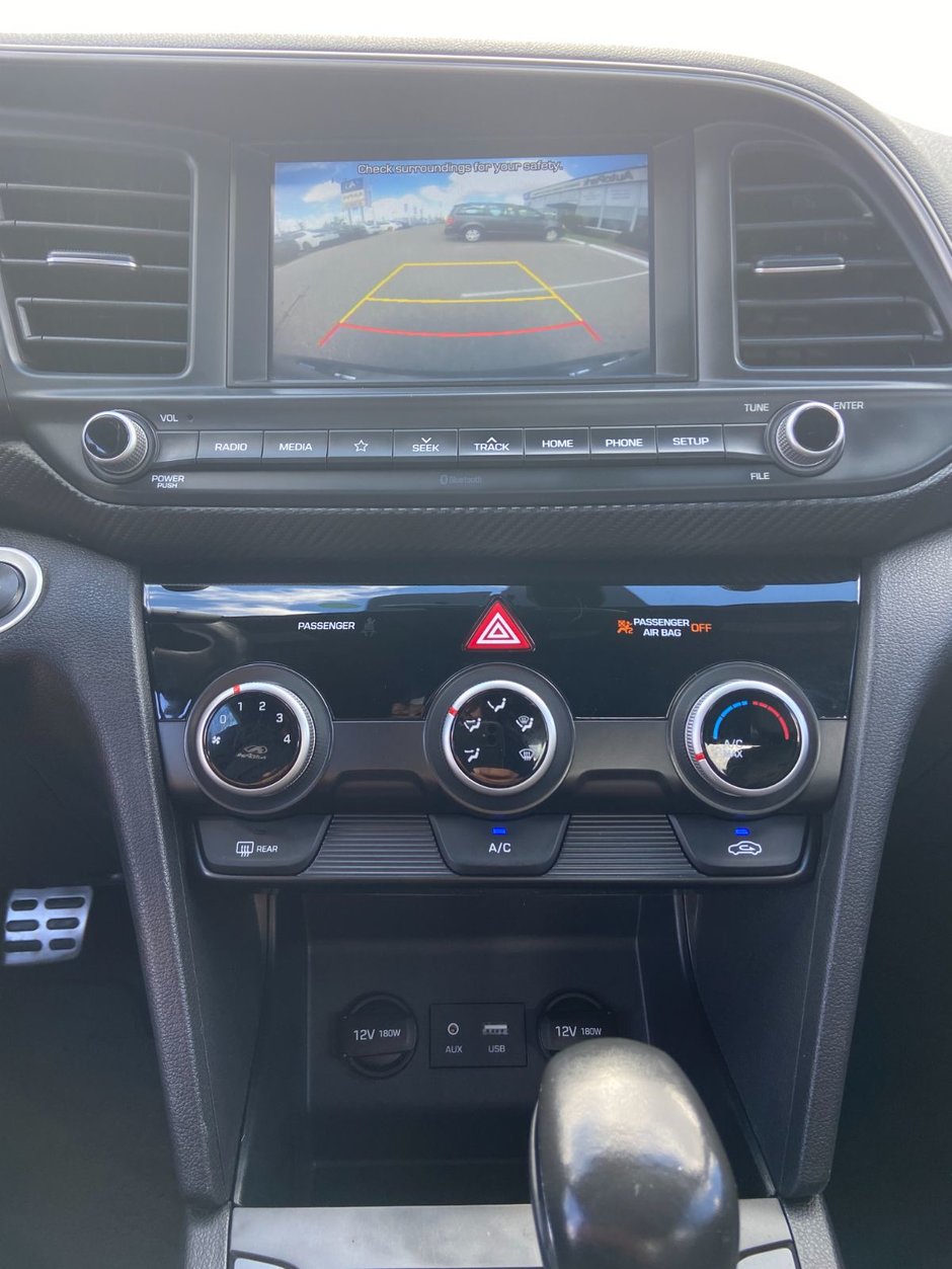 2019 Hyundai Elantra Sport-16