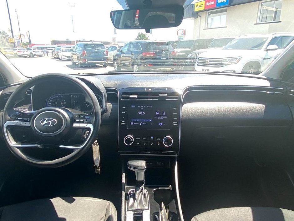 2022 Hyundai Tucson Essential-16