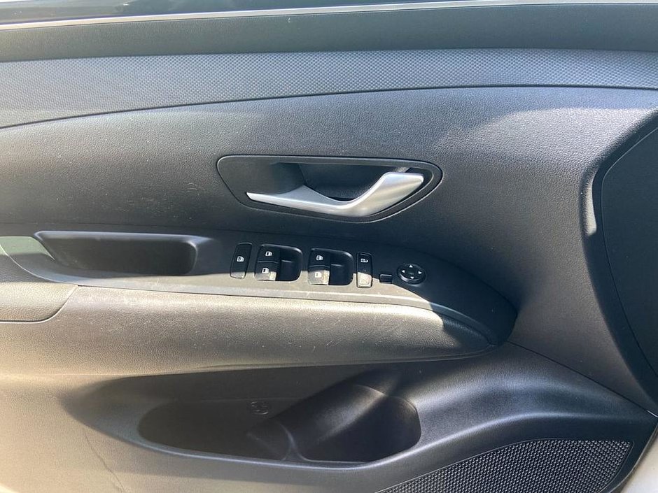 2022 Hyundai Tucson Essential-10