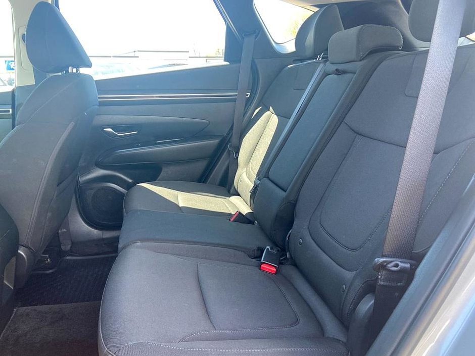 2022 Hyundai Tucson Essential-13