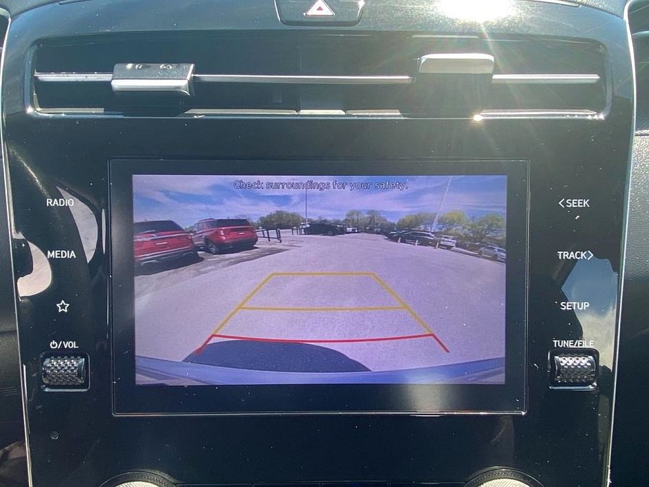 2022 Hyundai Tucson Essential-21
