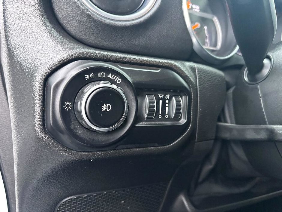 2021 Jeep Wrangler Unlimited Sahara-19