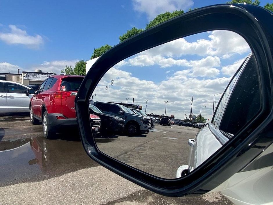 2021 Lincoln CORSAIR Standard-18