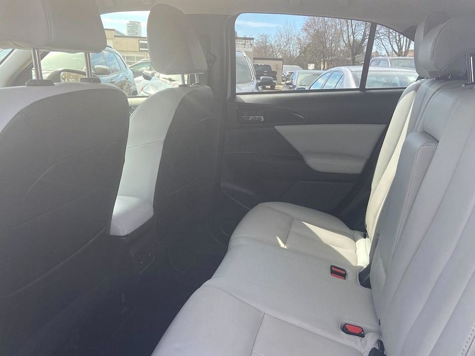 2022 Mitsubishi ECLIPSE CROSS ES S-AWC-11