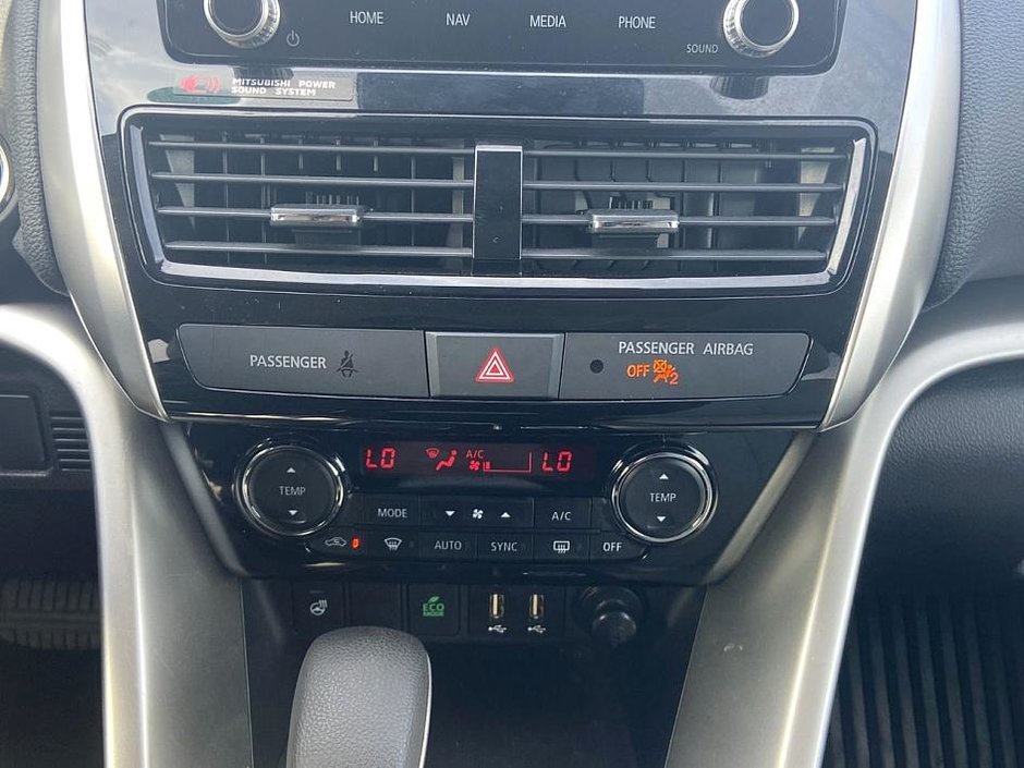 2022 Mitsubishi ECLIPSE CROSS ES S-AWC-28