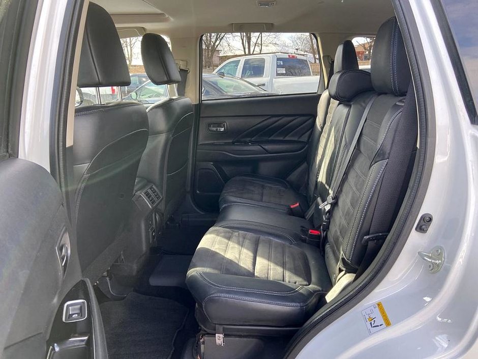 2020 Mitsubishi OUTLANDER PHEV GT-12