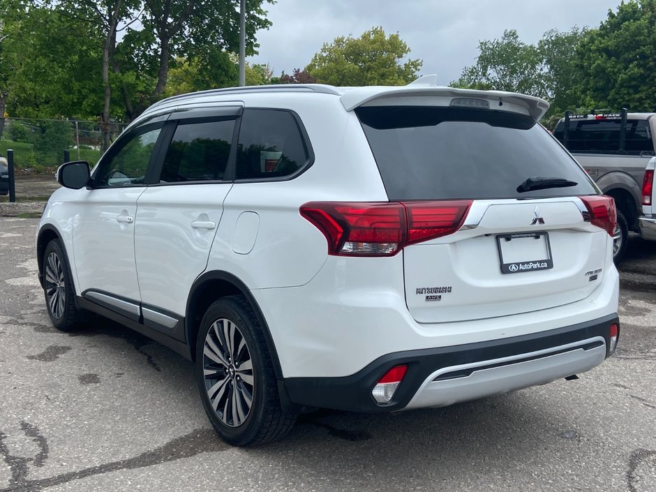 2019 Mitsubishi Outlander ES-7