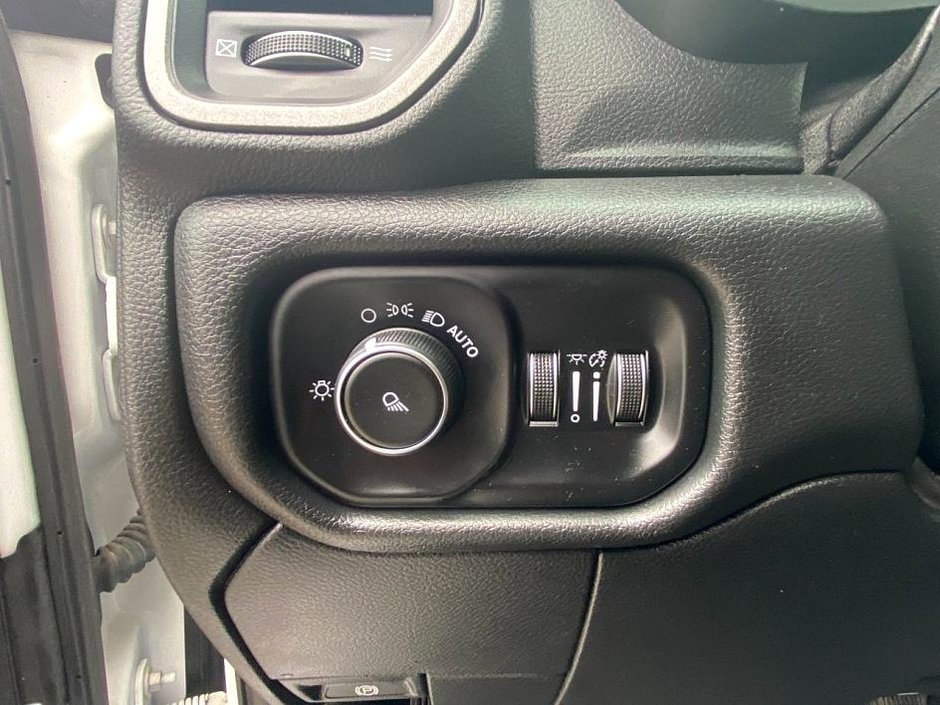 2020 Ram 2500 Tradesman-12