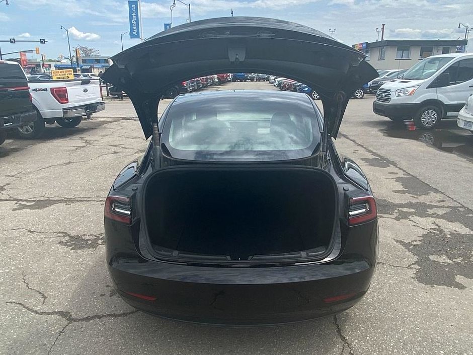2023 Tesla MODEL 3 Base-6