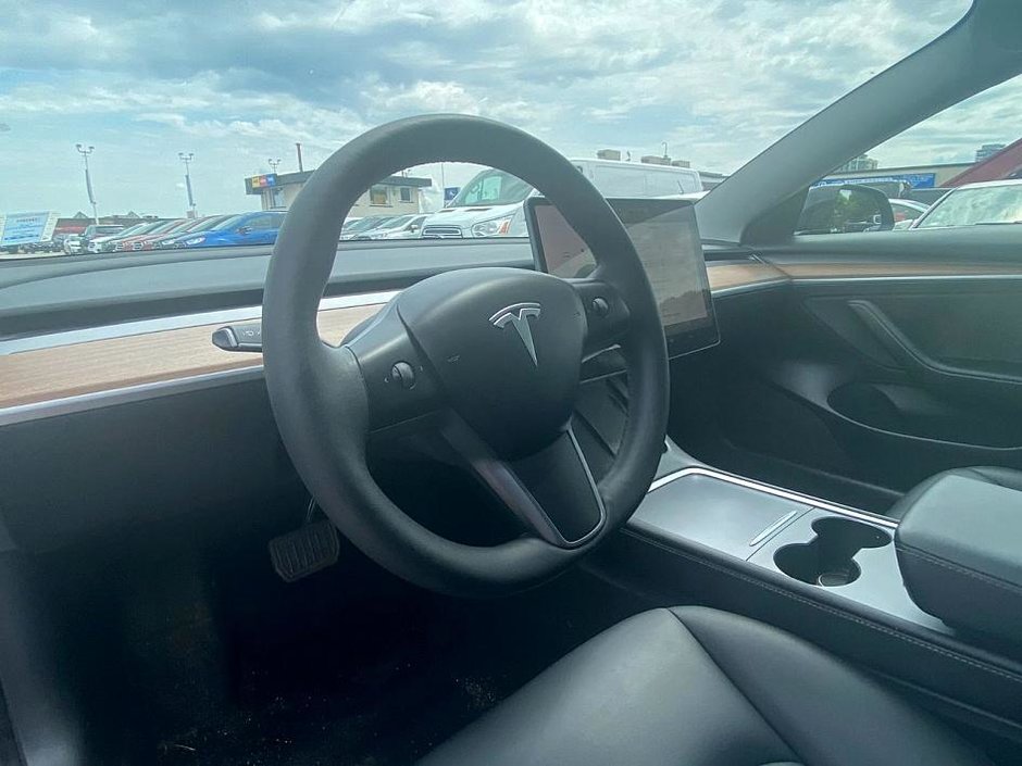2023 Tesla MODEL 3 Base-10