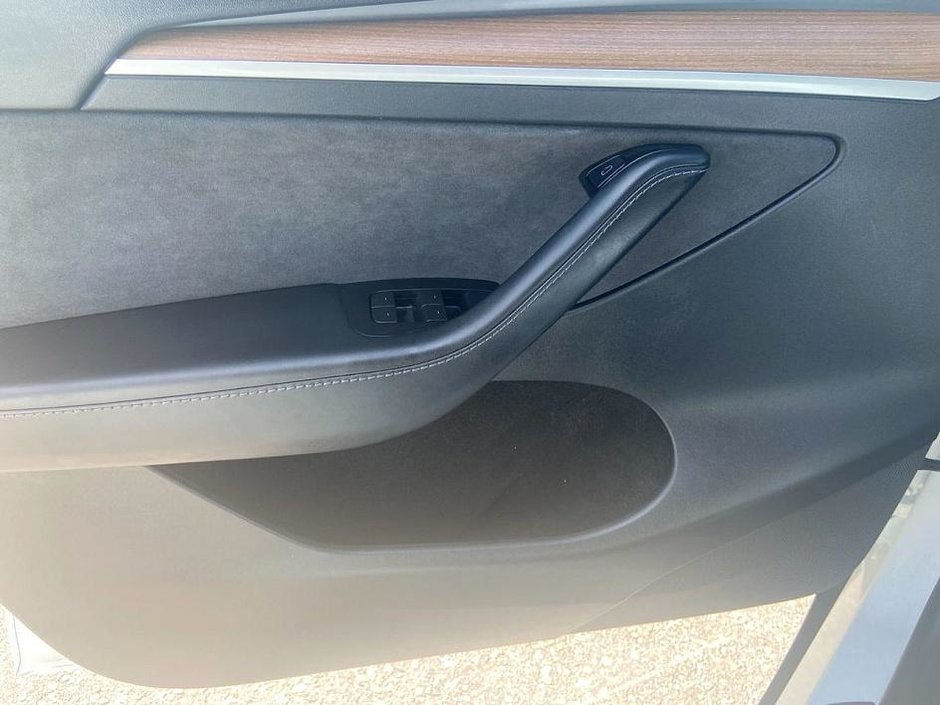 2024 Tesla Model Y Standard Range-17