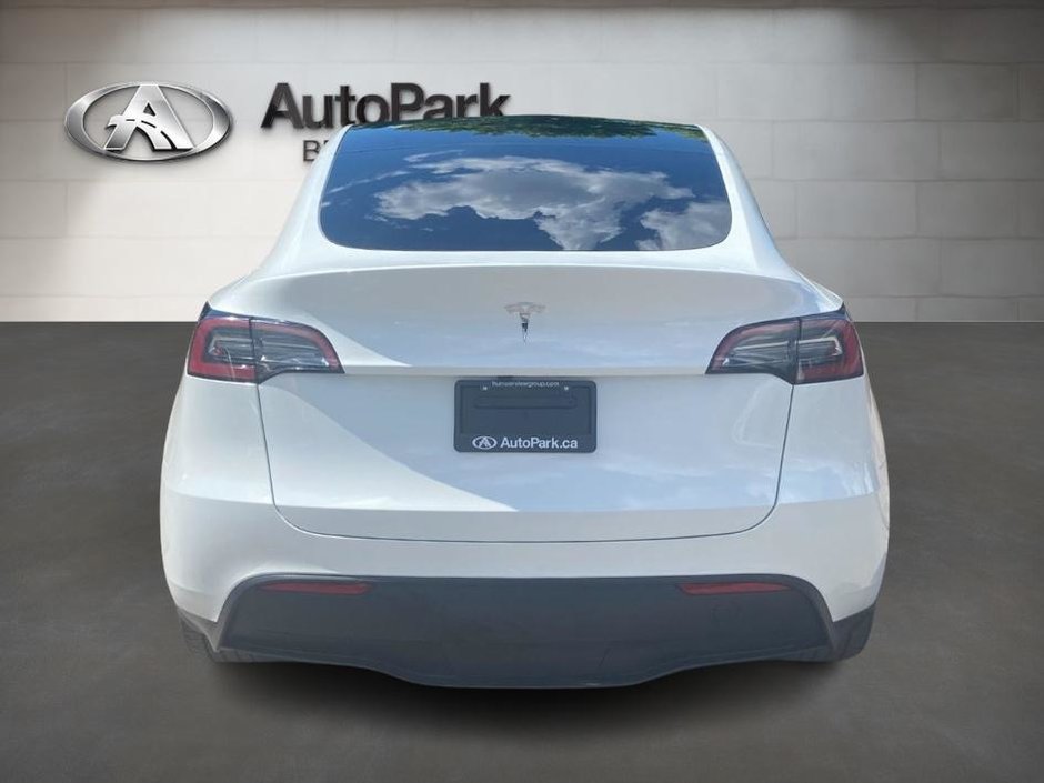 2024 Tesla Model Y Standard Range-5