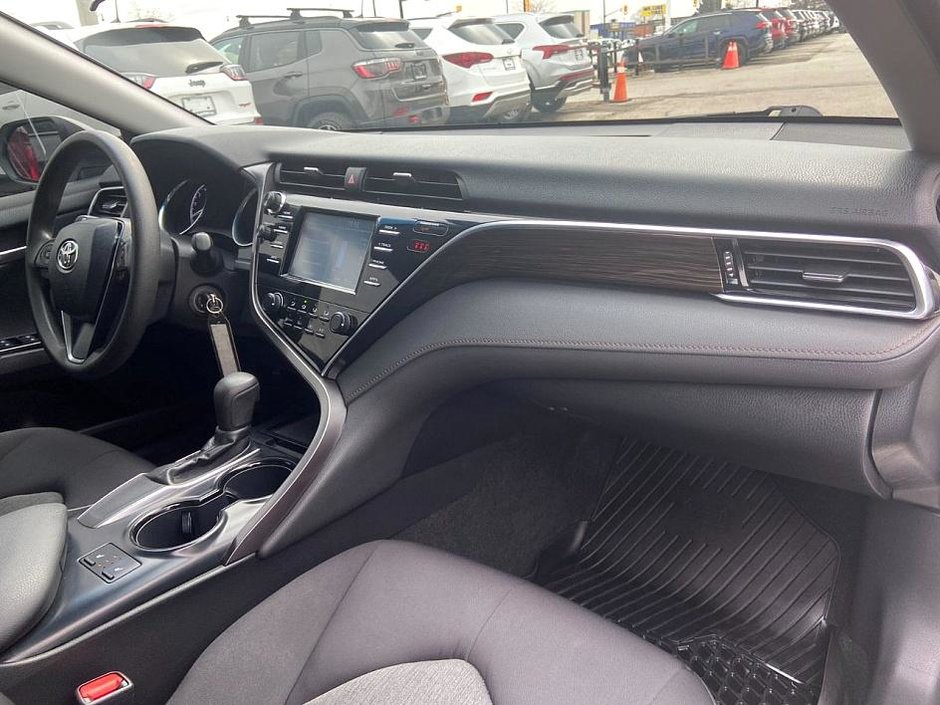 2018 Toyota Camry LE-15