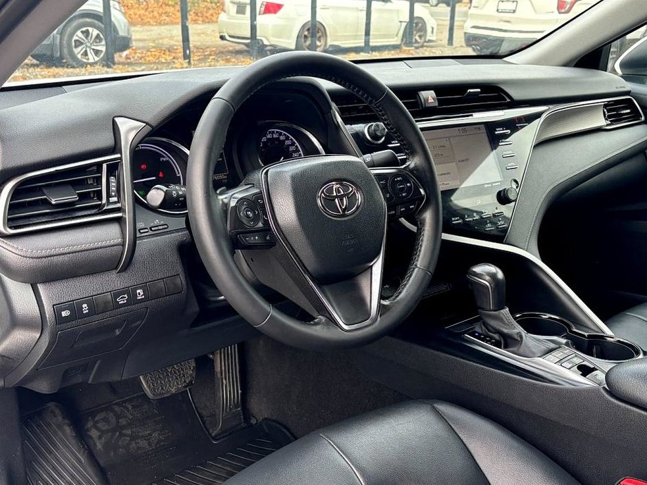 2020 Toyota Camry SE-11