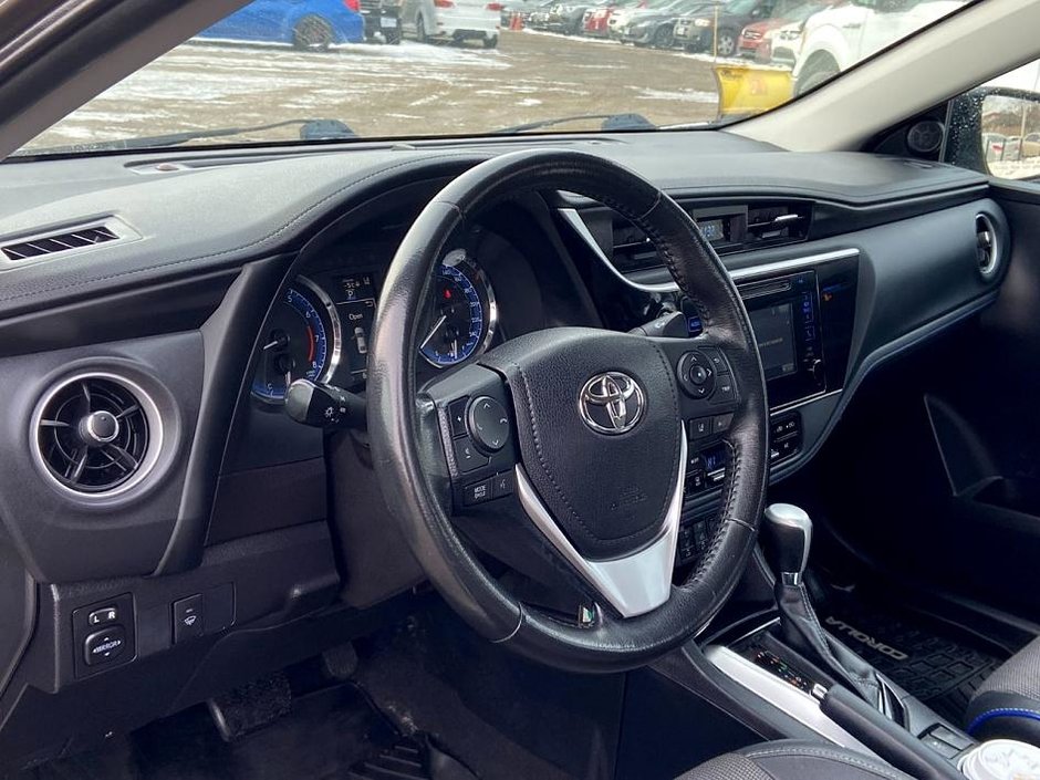 2019 Toyota Corolla SE-11