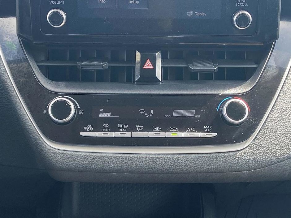 2020 Toyota Corolla L-23
