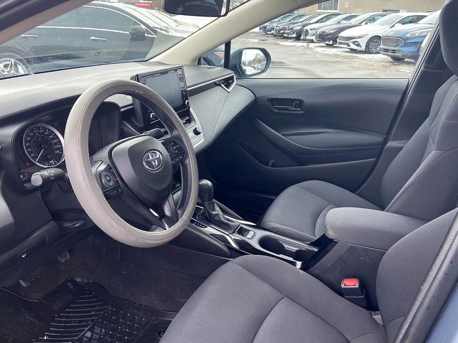 2022 Toyota Corolla LE-13