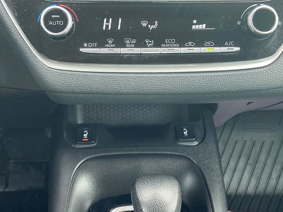 2022 Toyota Corolla LE-19
