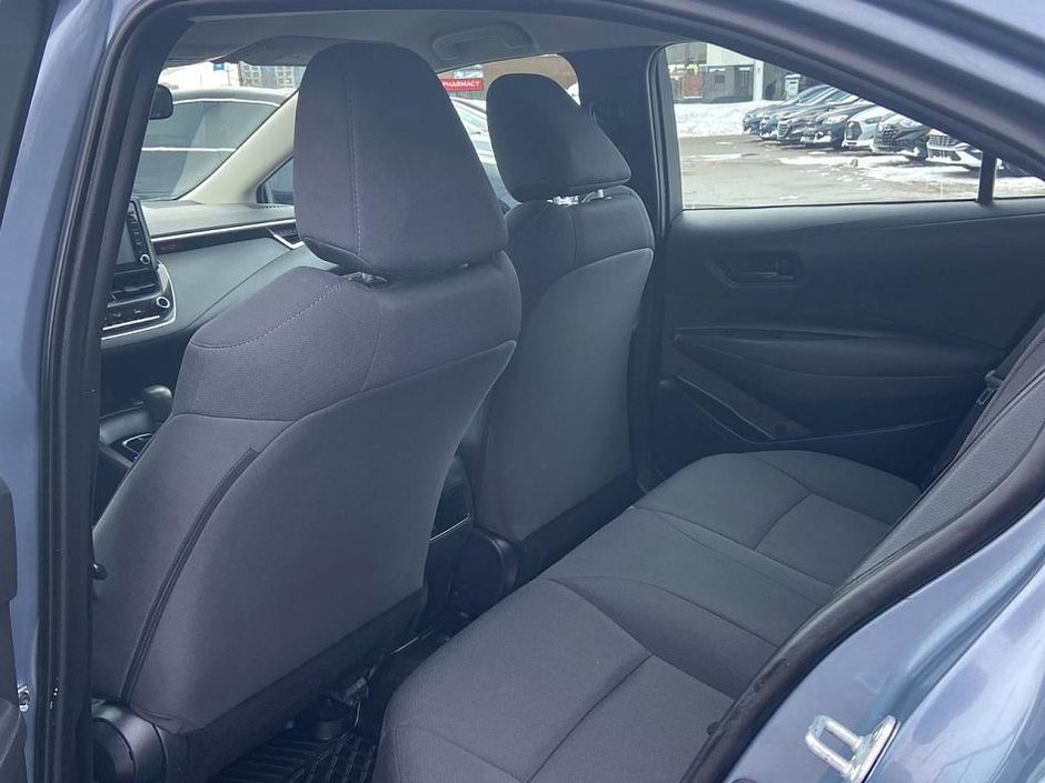 2022 Toyota Corolla LE-21