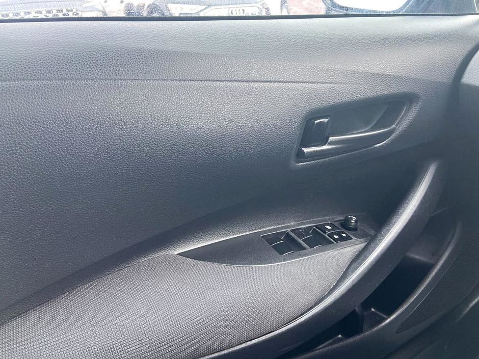 2022 Toyota Corolla LE-14