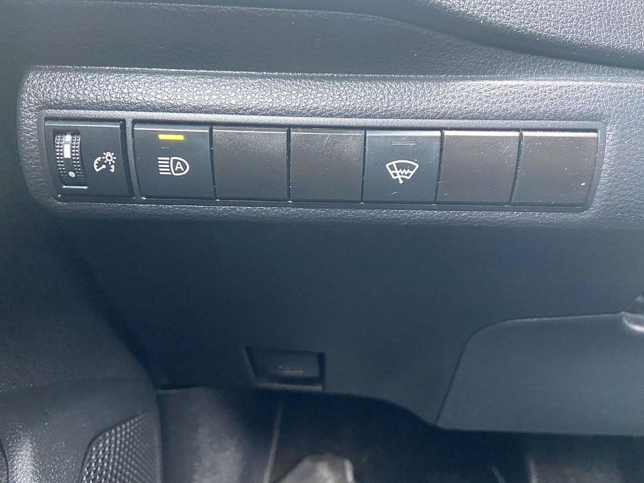2022 Toyota Corolla LE-15