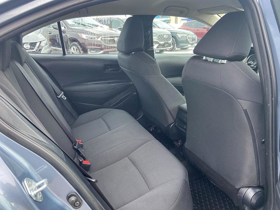 2022 Toyota Corolla LE-22