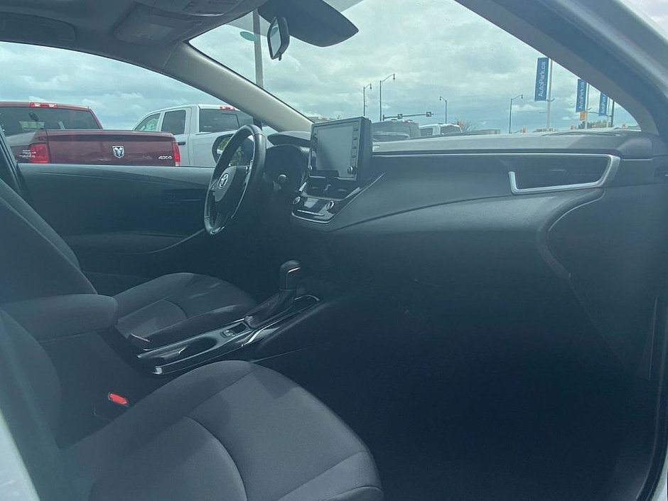 2022 Toyota Corolla LE Upgrade-14