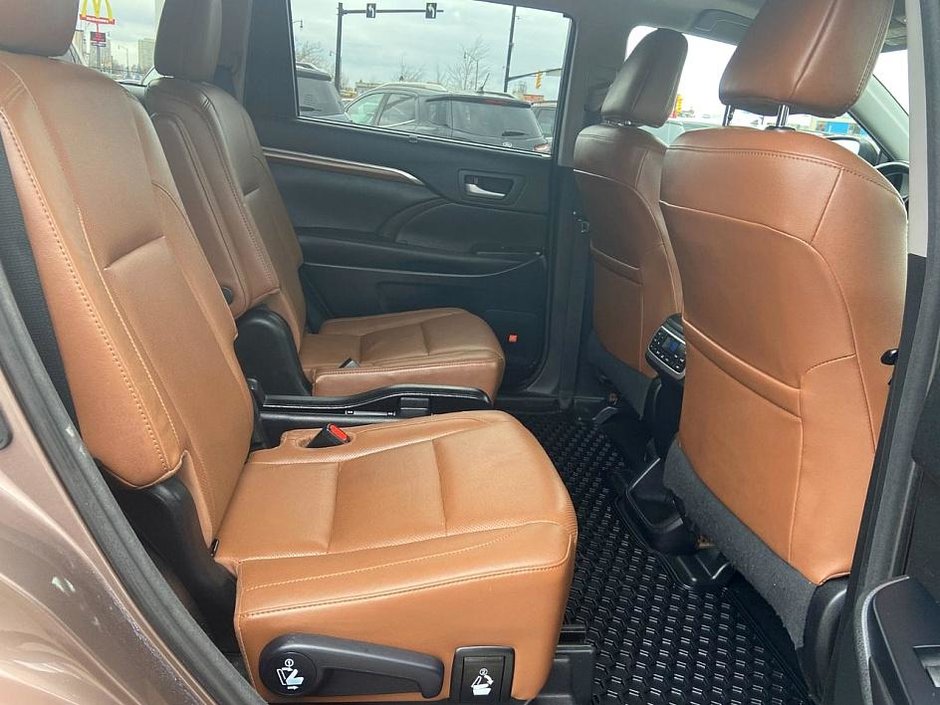 2017 Toyota Highlander Limited-17