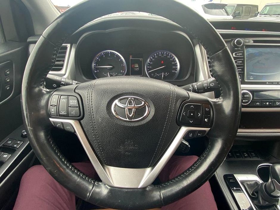 2017 Toyota Highlander Limited-29