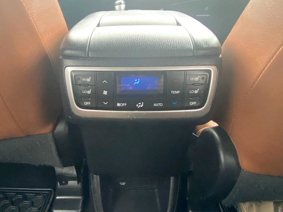 2017 Toyota Highlander Limited-21