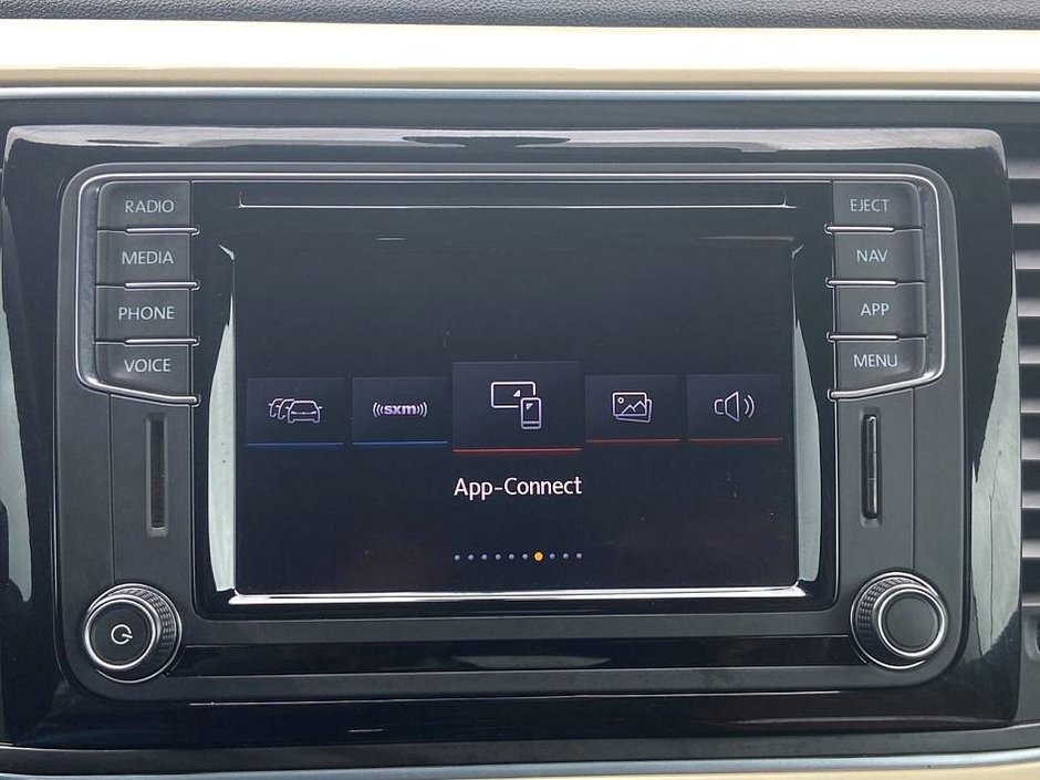 2019 Volkswagen Beetle Convertible Wolfsburg Edition-24