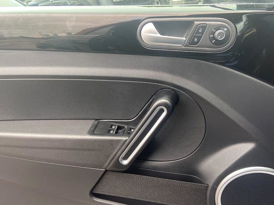 2019 Volkswagen Beetle Convertible Wolfsburg Edition-15
