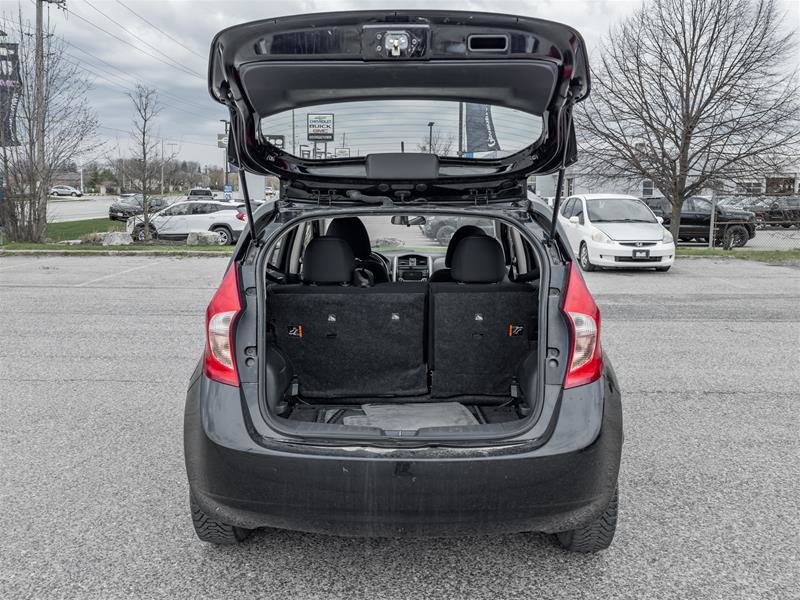 2016 Nissan Versa Note Hatchback 1.6 SV CVT-6