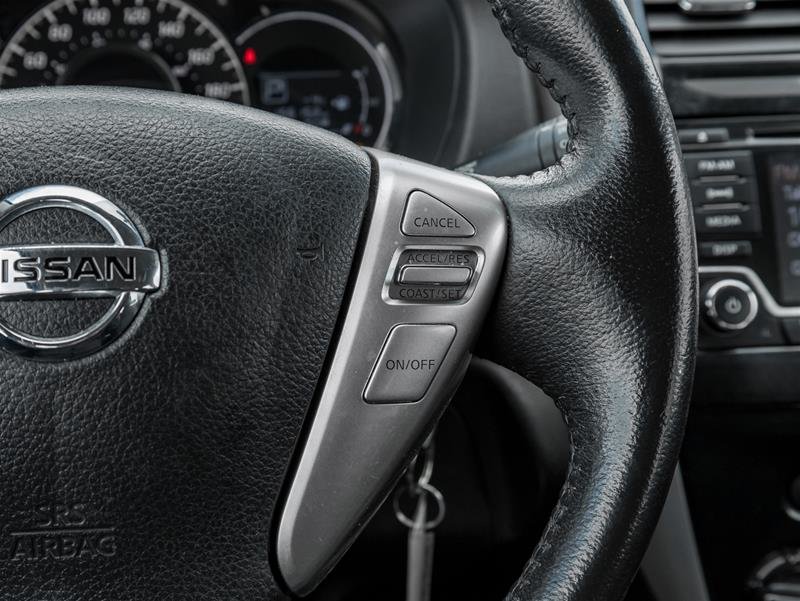 2016 Nissan Versa Note Hatchback 1.6 SV CVT-10