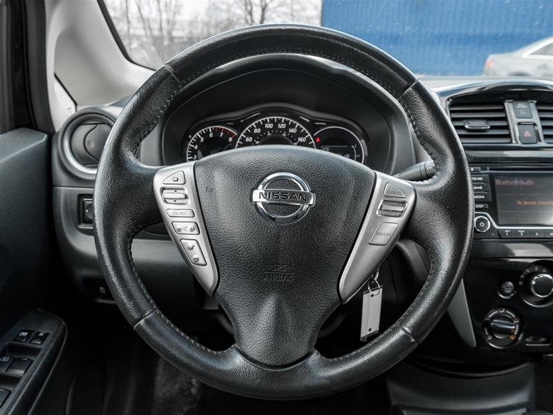 2016 Nissan Versa Note Hatchback 1.6 SV CVT-8
