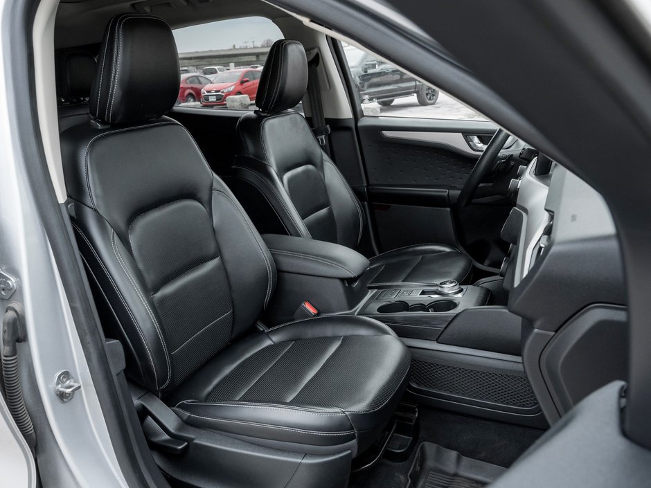 2020 Ford Escape SEL-22