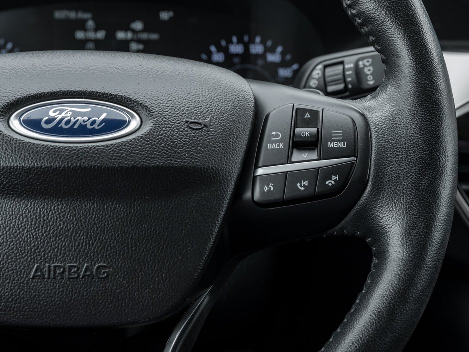 2020 Ford Escape SEL-11