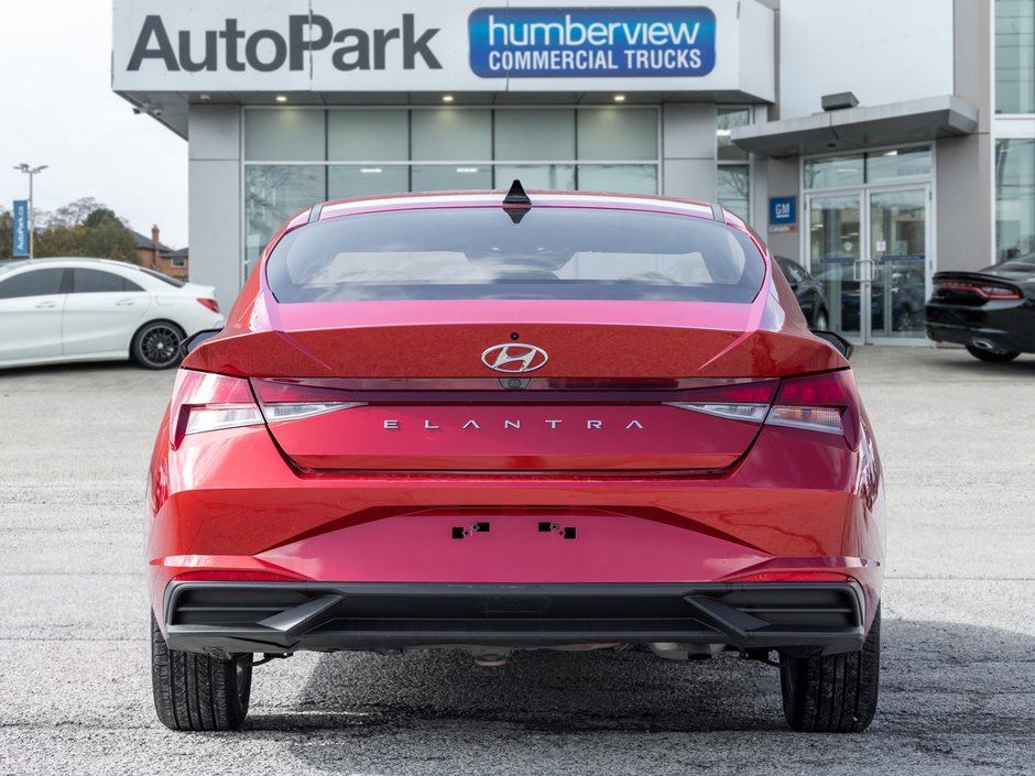 2022 Hyundai Elantra Preferred w/Sun & Tech Pkg-5