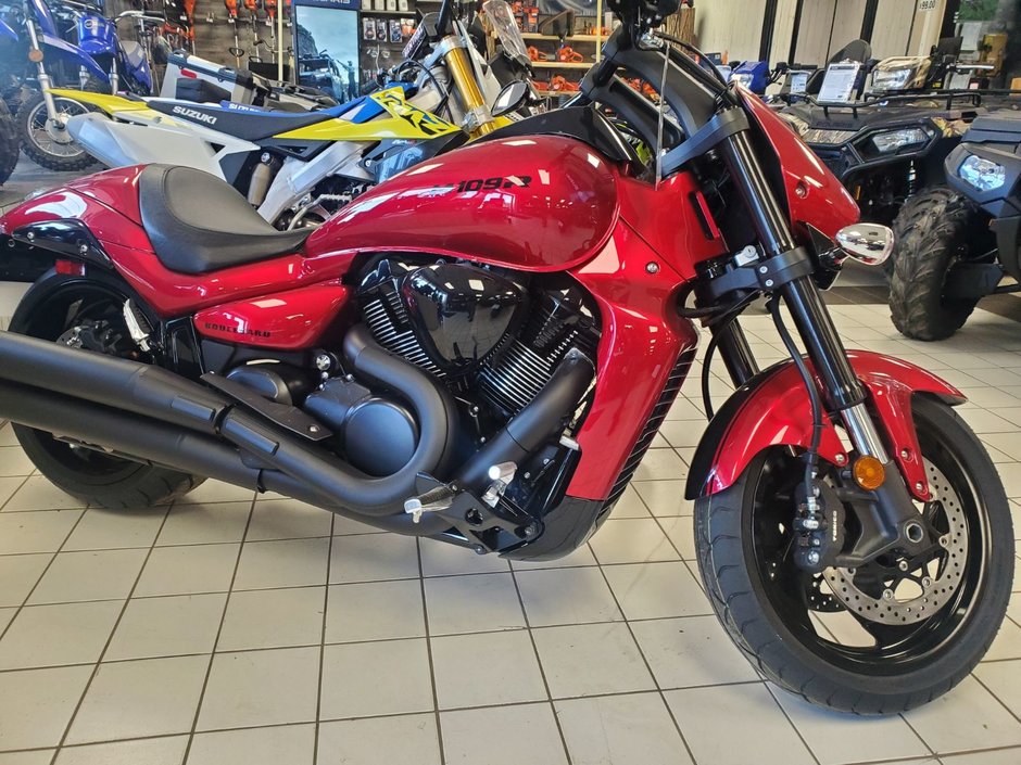 Baie Comeau Motorsports 2023 M109R CRUISER 18 999