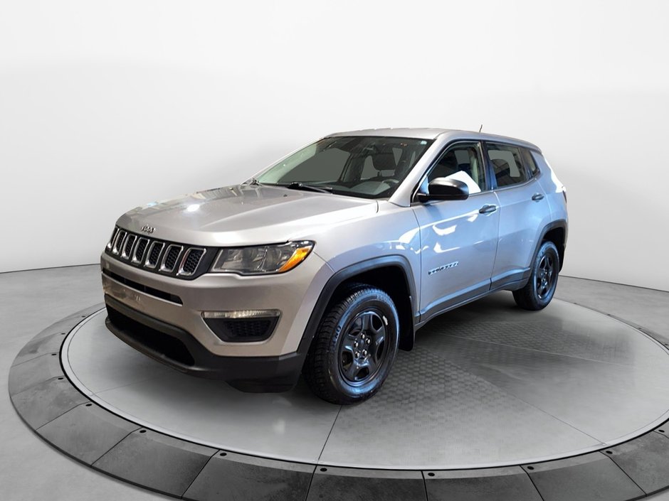 2018 Jeep Compass in Sept-Îles, Quebec - w940px