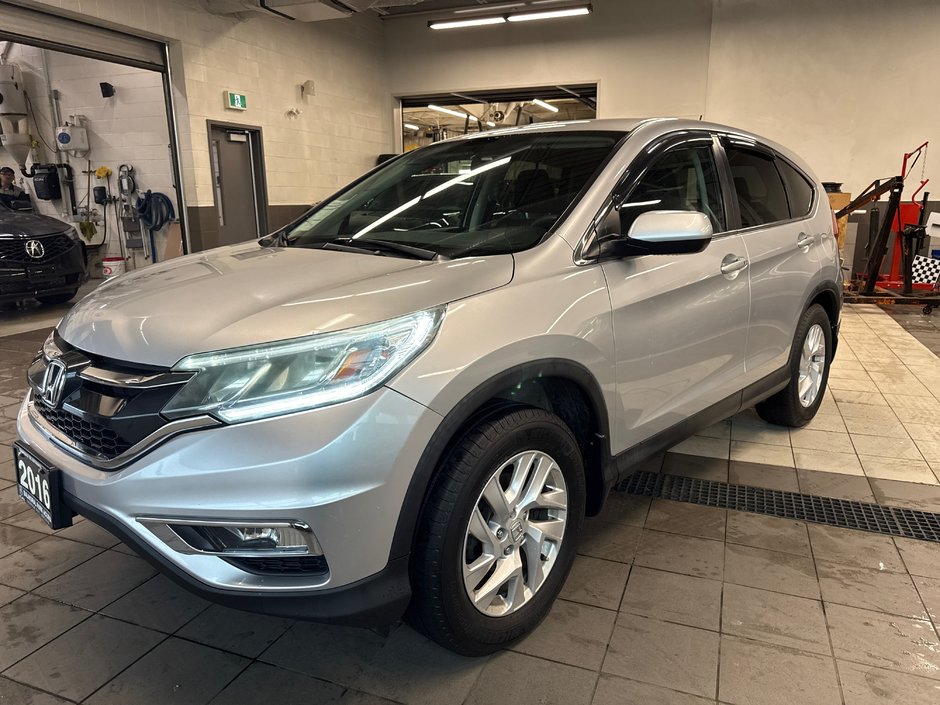 2016 Honda CR-V SE in Thunder Bay, Ontario - w940px
