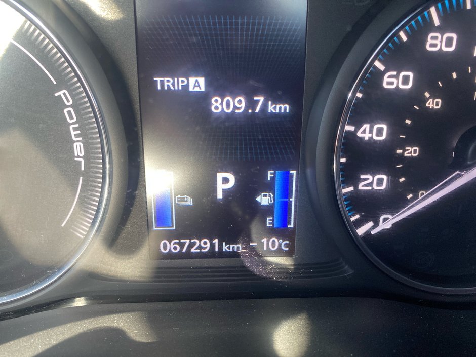 Mitsubishi Outlander PHEV LE 2020-9