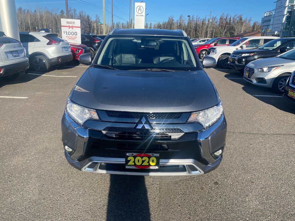 Mitsubishi Outlander PHEV LE 2020-1