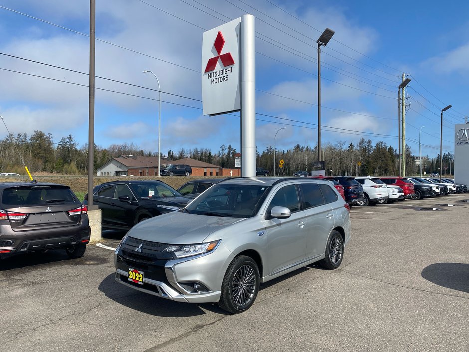2022 Mitsubishi OUTLANDER PHEV BLACK EDITION in Thunder Bay, Ontario - w940px