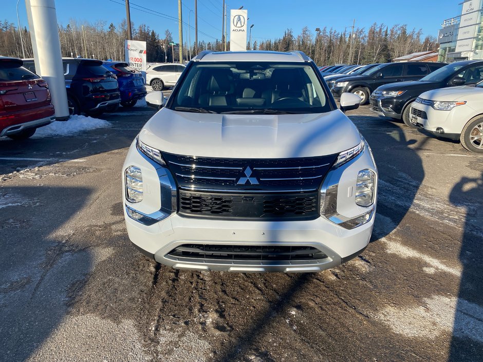 Mitsubishi OUTLANDER PHEV SEL 2023-1
