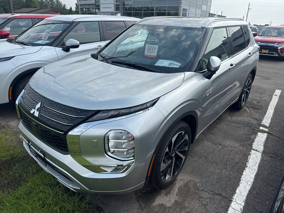 2025 Mitsubishi Outlander Plug-In Hybrid GT-1