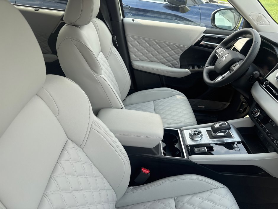 2025 Mitsubishi Outlander Plug-In Hybrid GT-5