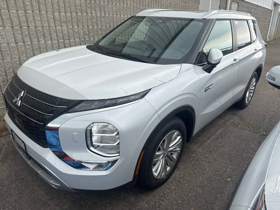 2025 Mitsubishi Outlander Plug-In Hybrid LSE-0