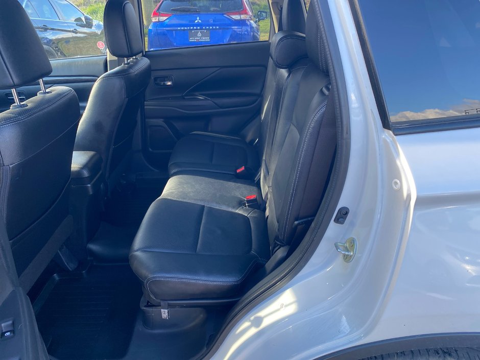 Mitsubishi Outlander ES PREMIUM 2016-7