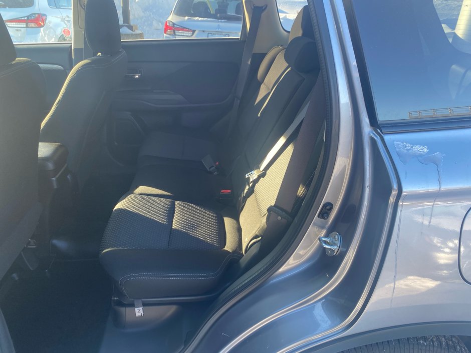 2016 Mitsubishi Outlander SE-7